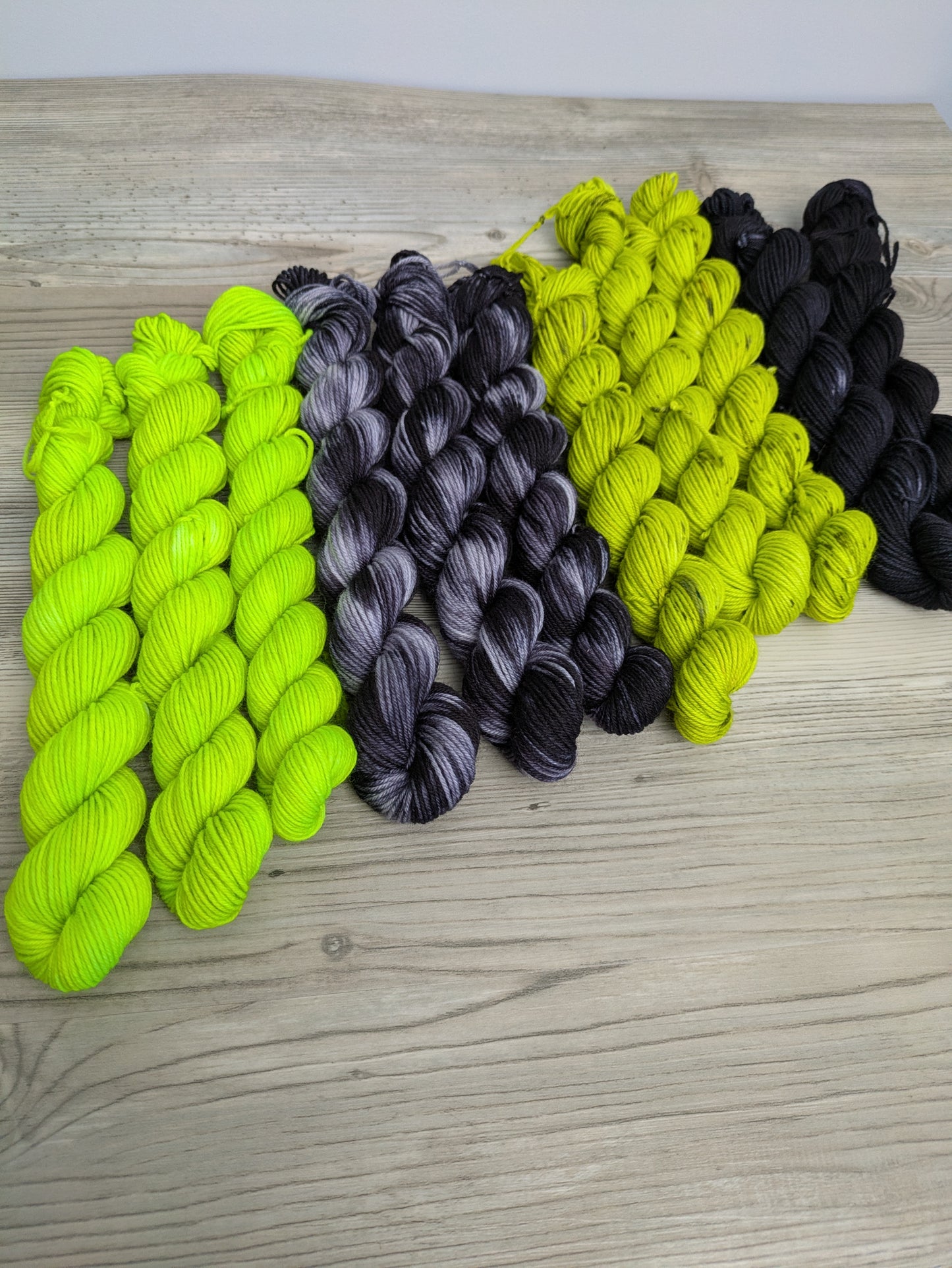 20-g Mini Sole Warmer Sock Yarn